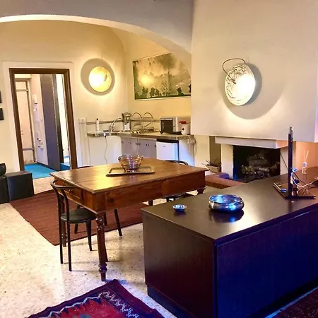 Apartmán Very Central Studio Apartment
