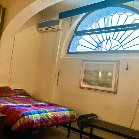 Very Central Studio Apartment Pérouse
